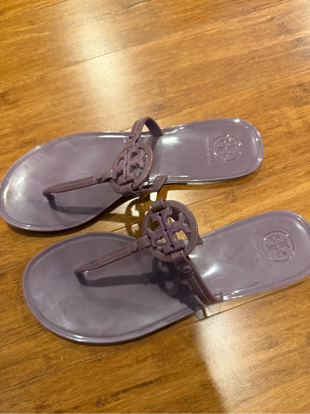 Tory Burch Logo Jelly Thong Sandals — Plum Purple